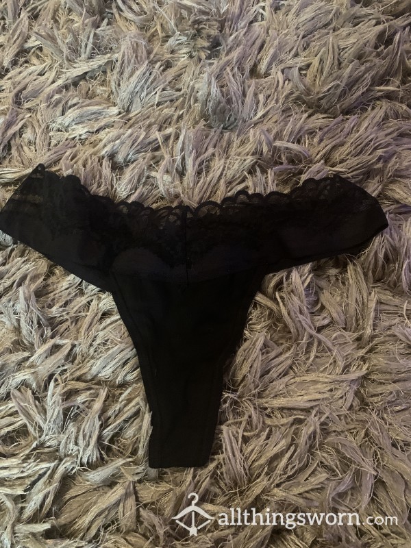 🖤Black Thong With Lace Accent