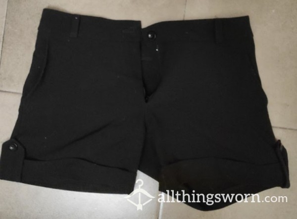 Black Worn Shorts 💋