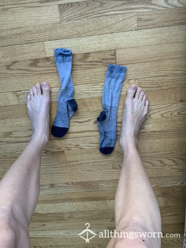 [SOLD]                 Blue 6’3 Athlete Extra Smelly Socks