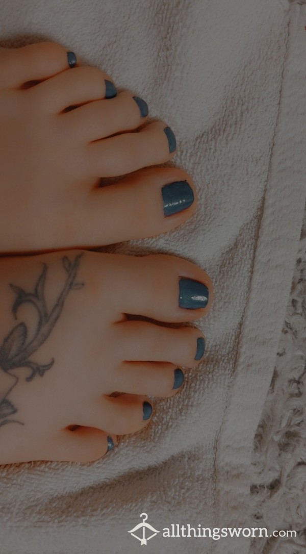 Blue Nail Feet Pictures