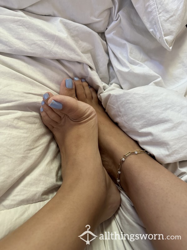 Blue Toes Anklet Has Been Worn For 76days