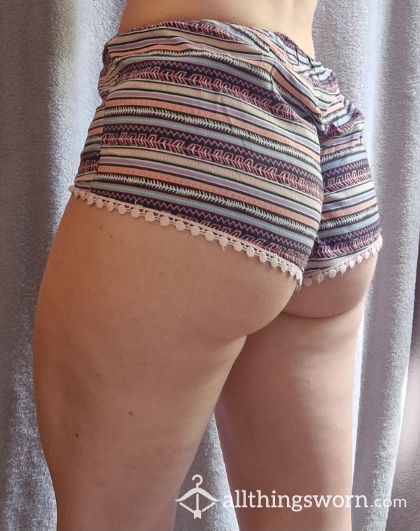 Booty Shorts Aka Pyjama Bottoms 😈