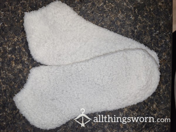 Bright White Fuzzy Ankle Socks