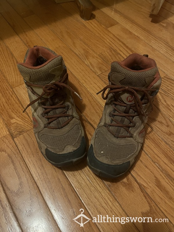 Brown Stinky Hiking Boots