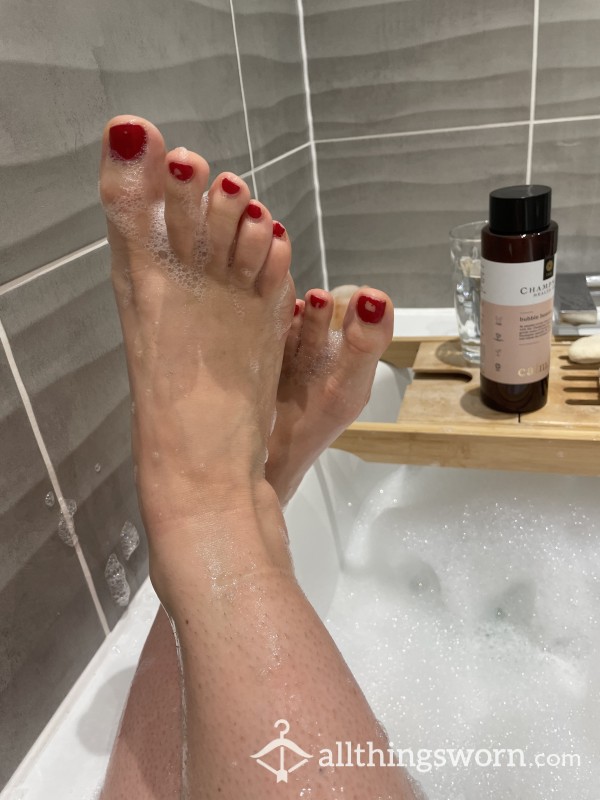 Bubble Bath Feet Pics