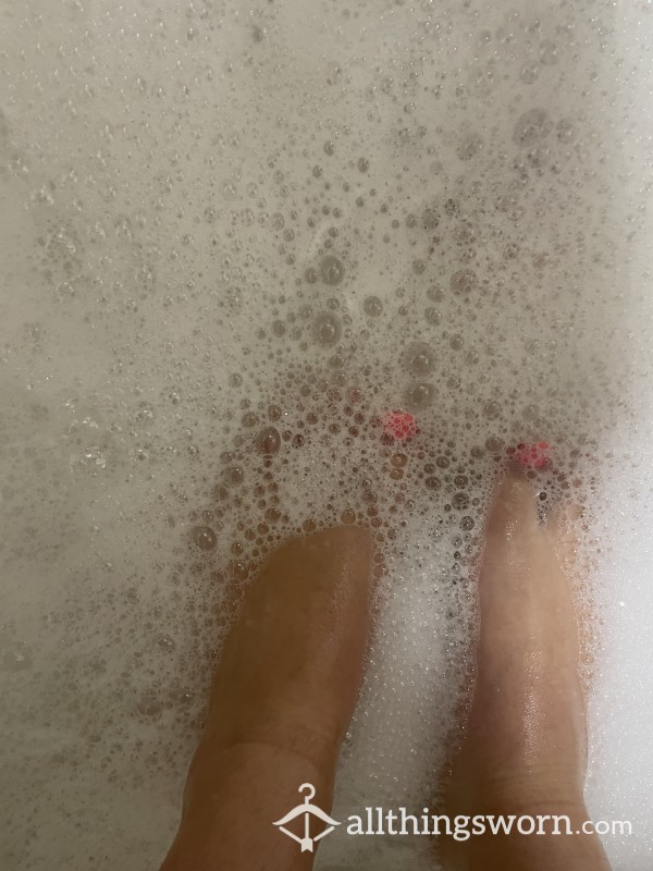 Bubble Bath For My Wet Feet 👣