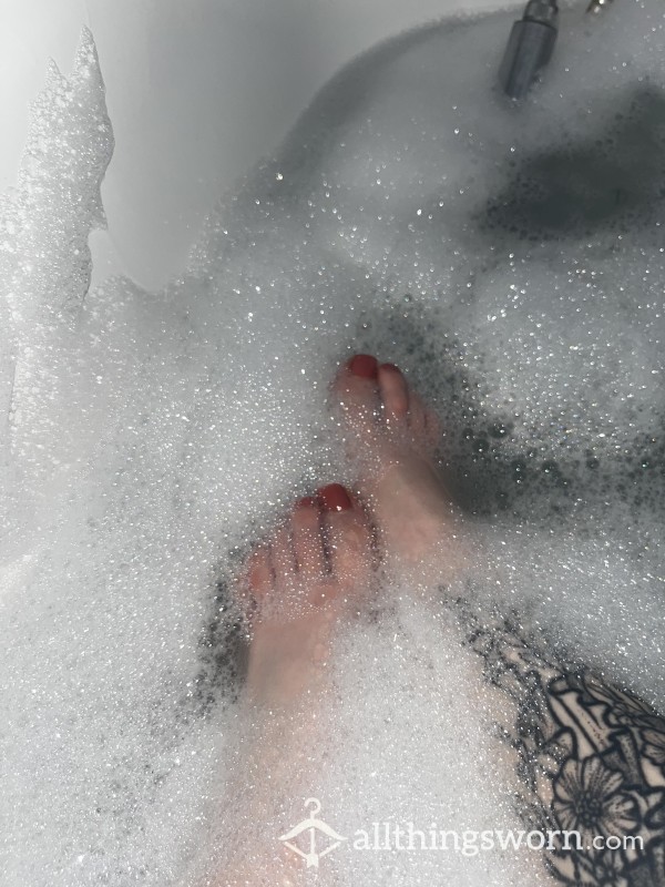 Bubble Bath Toes