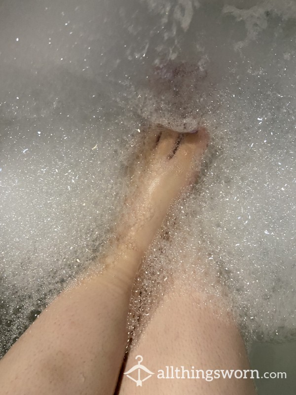 Bubbly Play In The Bath