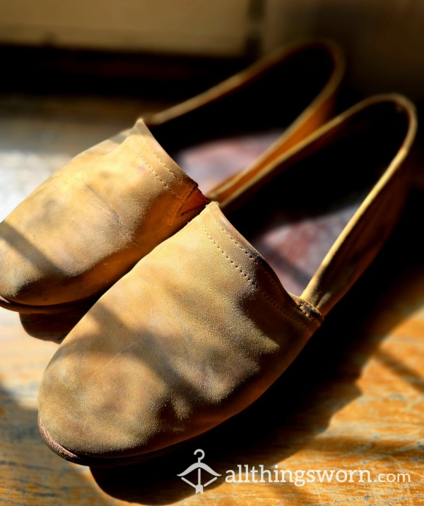 Camel Colored LL Bean Leather Slip Ons 🐪