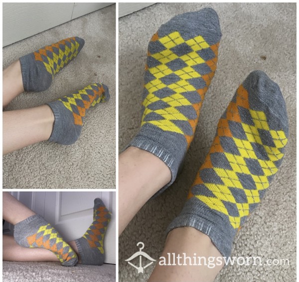 Checkered Socks 🟧◻️🟨