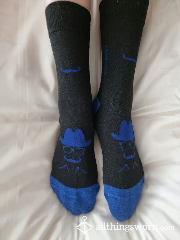 💙🖤 Cheesy And Vinegary Scented | Black And Blue Cowboy Moustache Wednesday Cotton Work Socks | 12hr Shifts| Free UK P&P 🇬🇧 💖