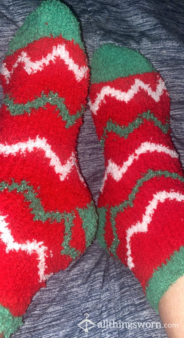 Chevron Christmas Fuzzy Aloe Socks