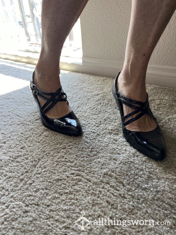 Classy Black Heel