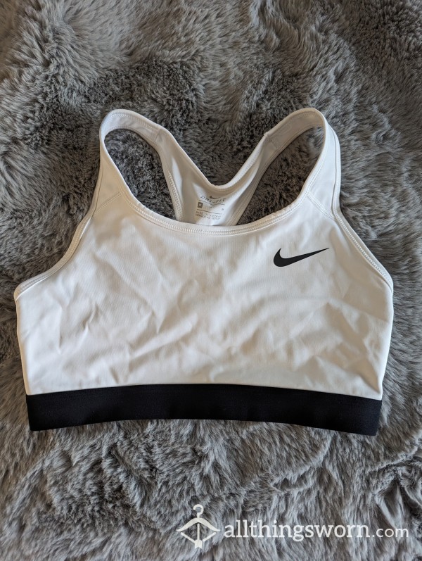 *Clean-out Discount* White Nike Sports Bra