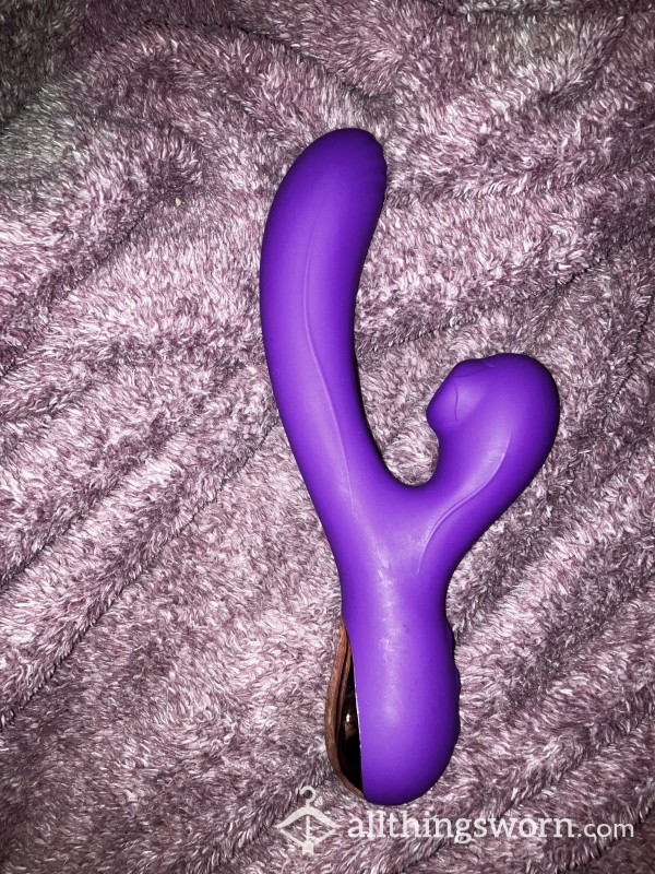 Clitoral Sucking Vibrating Toy!