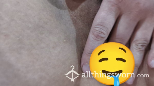 Close Up Multiple Orgasm With Squirting And Pee