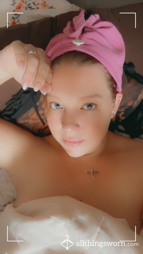 Collection - Fresh Out Of The Shower - 2 Photos - 3 Videos - 34 Seconds
