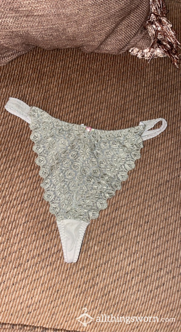 Come Buy My Sexy Green Lace Well-worn Rose Thong 🥵🔥