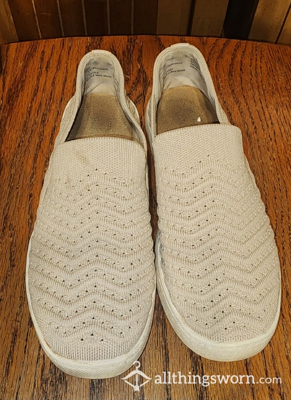 Come Grab These Sonoma Taupe Flat Knit Shoes Size 7 Comes With 7 Days Wear And Ships Free