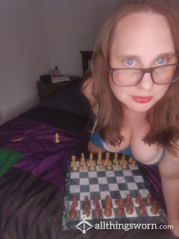 ♟️Come Play Chess With Me ♟️😈