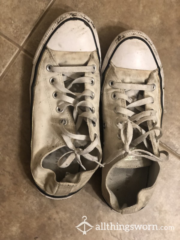👟 Converse Shoes - Old And Loved 👟