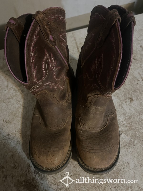 Cowgirl Boots Very Worn Comes With Seven Day Wear