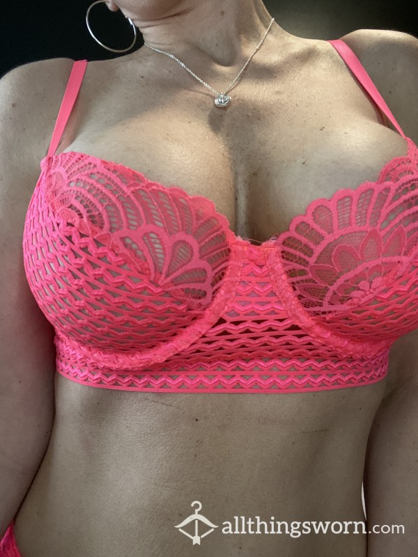 Cum Check Out My Favorite Pink Bra And Panty Set ; )