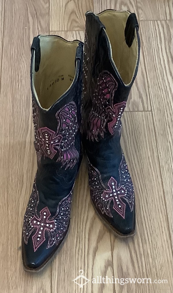 Cum Check Out These Pink Rhinestone Studded Cowboy Boots! 10 Pics