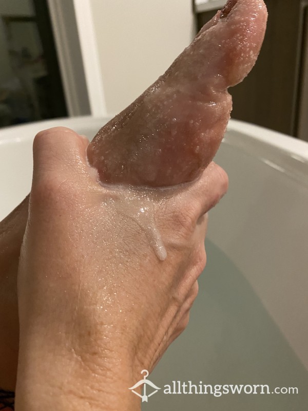 Cum Watch Me Scrub My Feet In The Tub