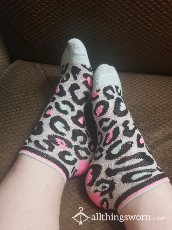 Cute, Colorful Ankle Socks - Leopard Print