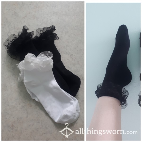 Cute Cotton Frilly Ankle Socks Black Or White