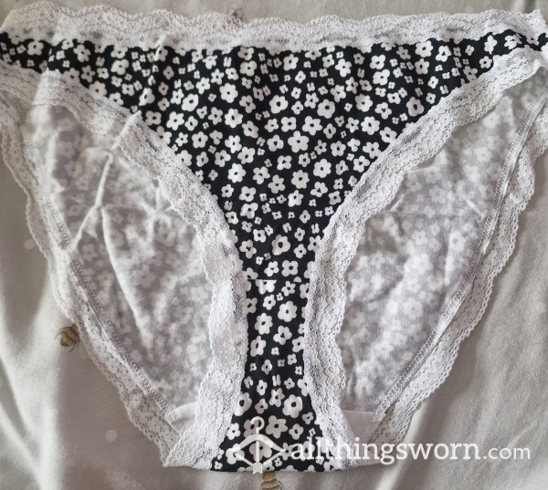 **SOLD** Cute Flower Cotton Panties **SOLD**