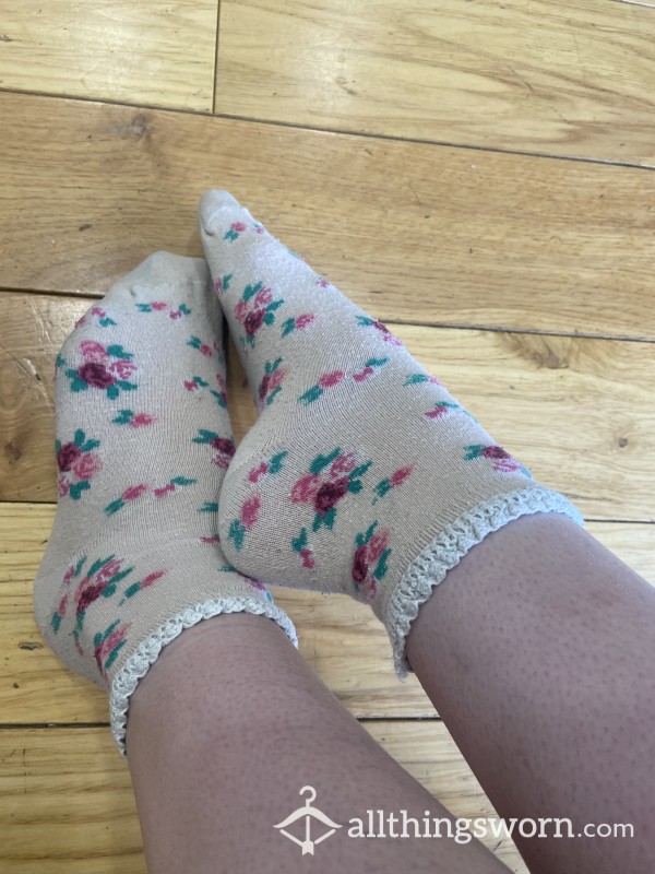Cute Frilly Ankle Socks