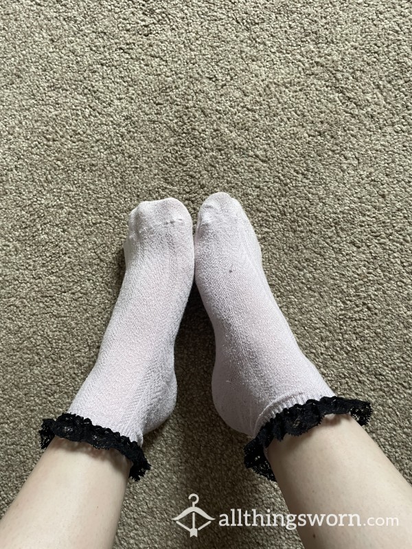 Cute Frilly Pink And Black Ankle Socks