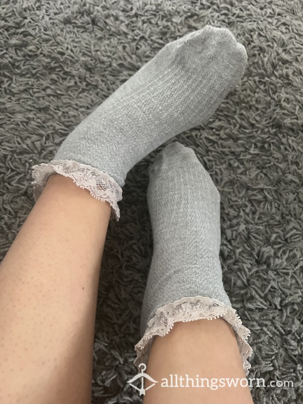 Cute Grey Frilly Socks 🧦