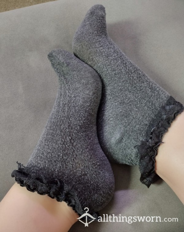 Cute Frilly Ankle Socks 🧦