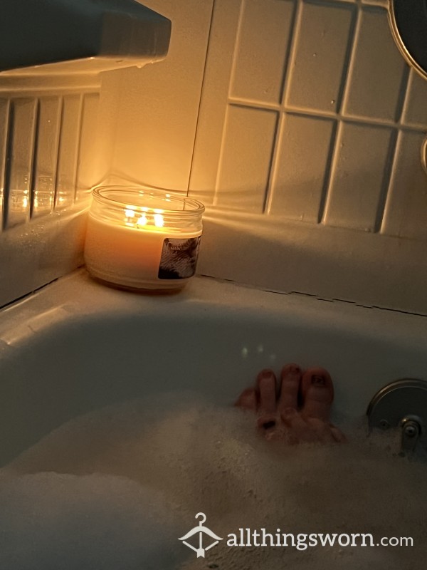 Cute Little Feet In The Tub