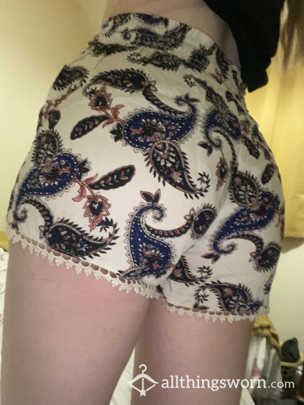 Cute Patterned Shorts. Will Wear For 5 Days (under Other Clothes Because It’s Way Too Cold For Just Shorts 😂)
