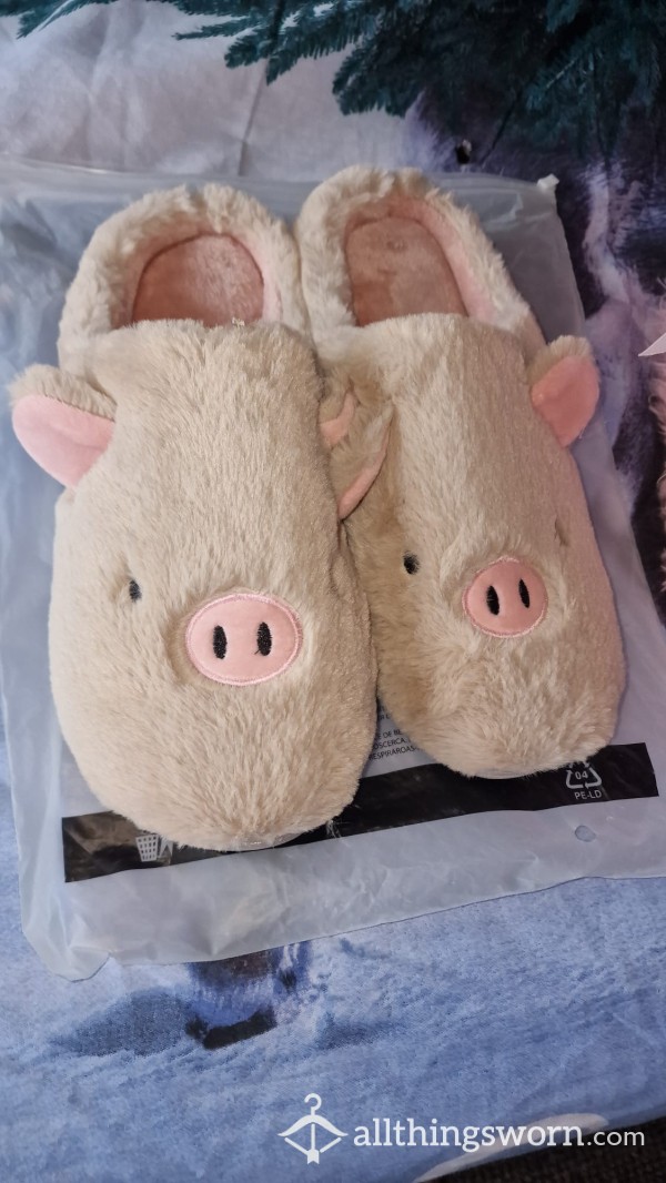 Cute Piggy Slippers Size 10 UK (size 11 US)