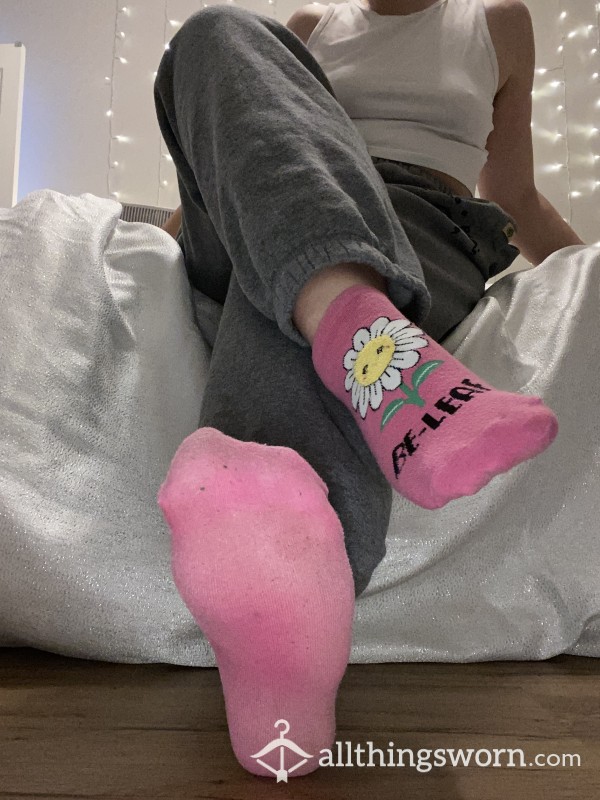 Cute Pink Flower Socks 🌺 (Stinky!)