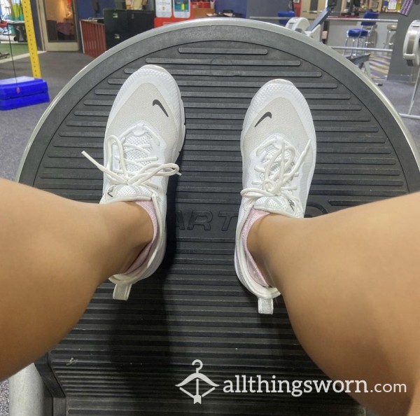 Cute Pink Socks Worn During Leg Day At Gym