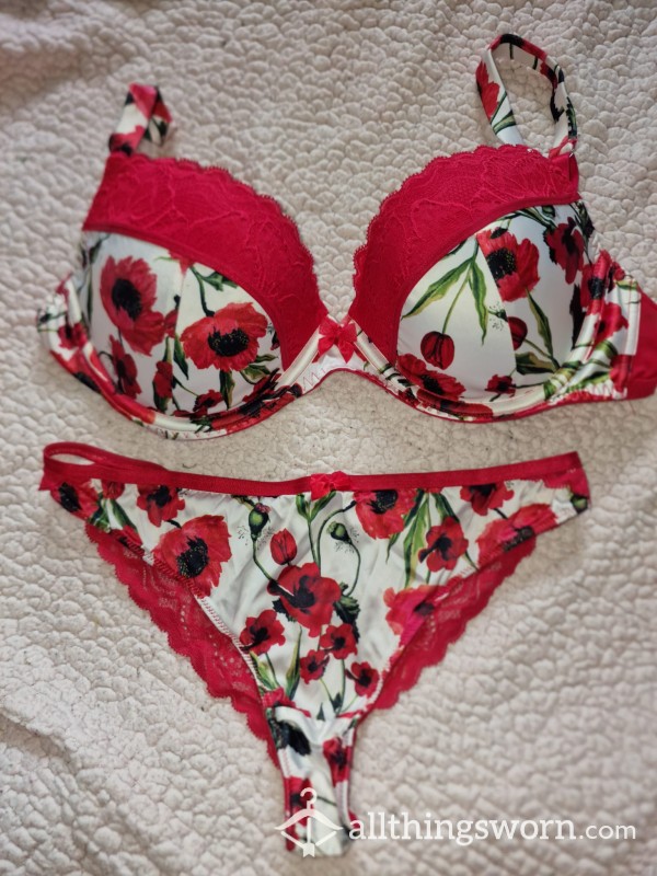 Took £5 Off This Set😜😜 Cute Poppy Bra And Panties Set 😈🫦💦