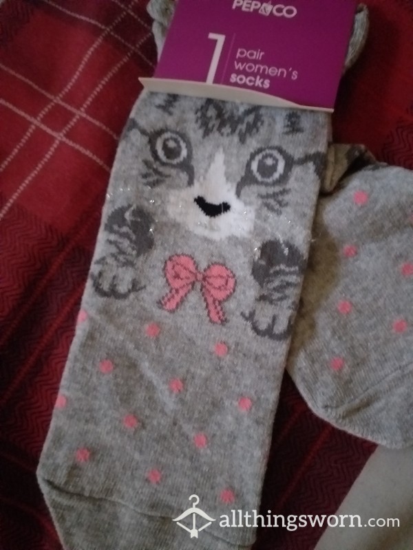 Cute Pussy Faced Grey Pink Heart Ankle Socks