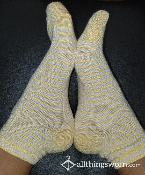 💛 Cute Yellow Pin Stripped Socks 💛
