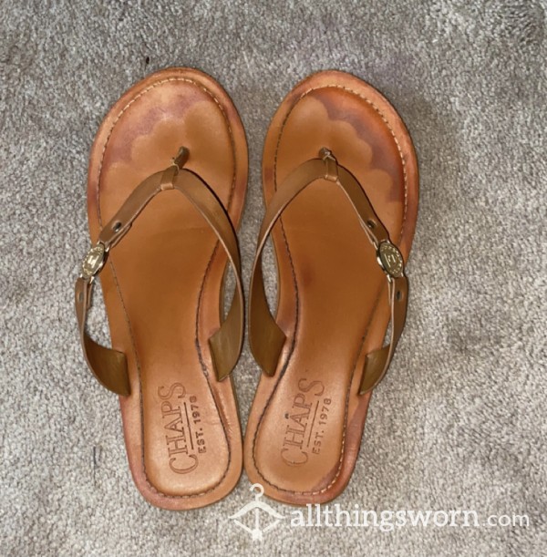 Daily Worn Chaps Sandals With Toe Prints