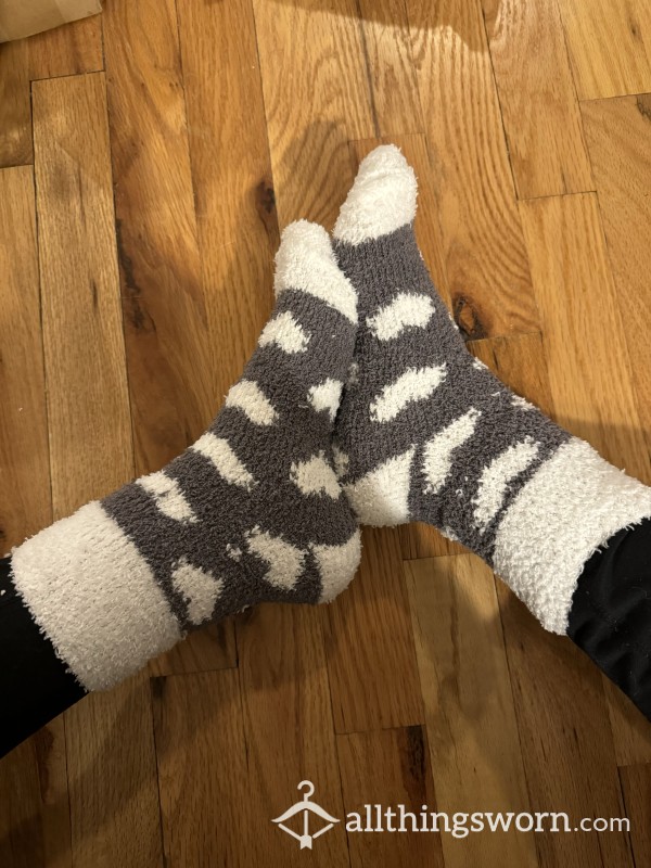 Dark Gray W/ White Hearts Crew Length Fuzzy Socks