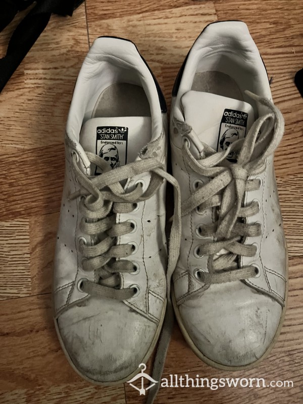 Dirty Adidas Stan Smith Sneakers