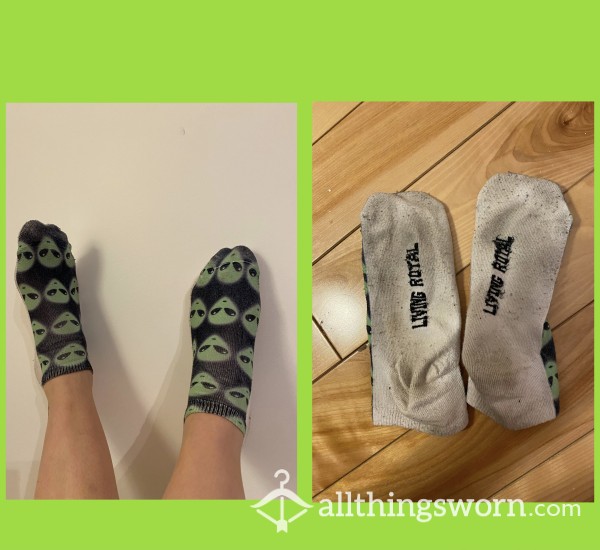 Dirty And Smelly Aliens Ankle Socks. 48h Wears.