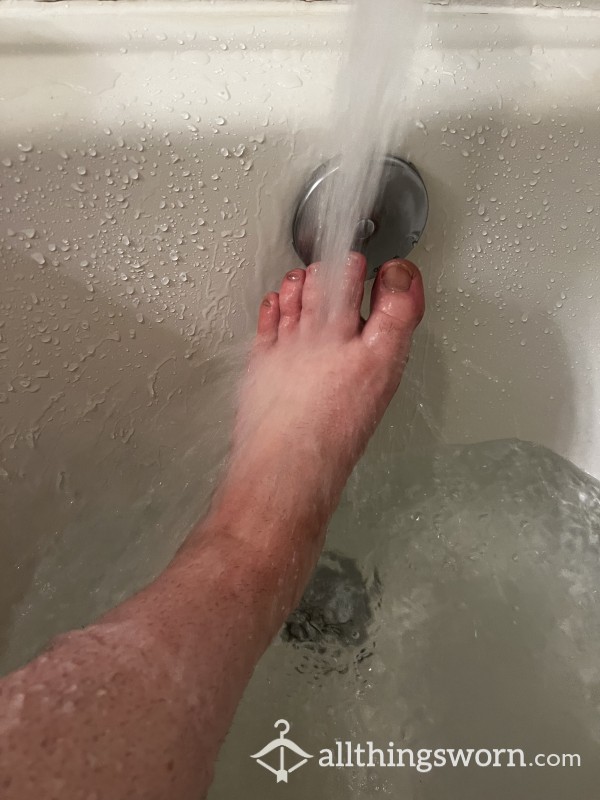 Dirty Feet Clean Up 🧼 🦶