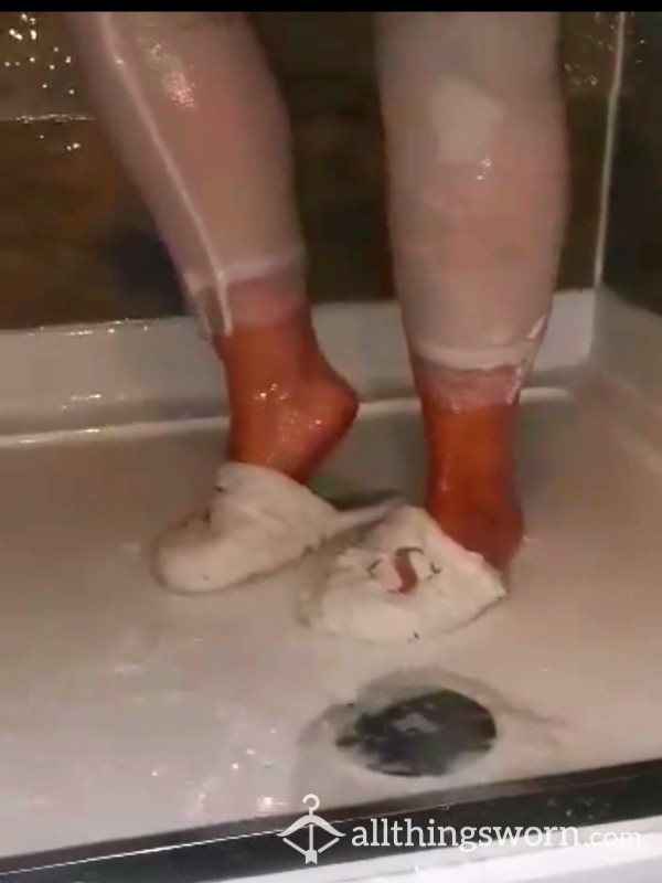 Dirty Girl. 💯🔥🔥Taking A Shower With Dirty Slippers And Pajamas.🚿🚿🚿🚿🚿 2  Minute Videos Available 2 Different Ones. 💯🔥🔥🔥 For All You Foot Lovers Out There £15 Each 💋💋💋